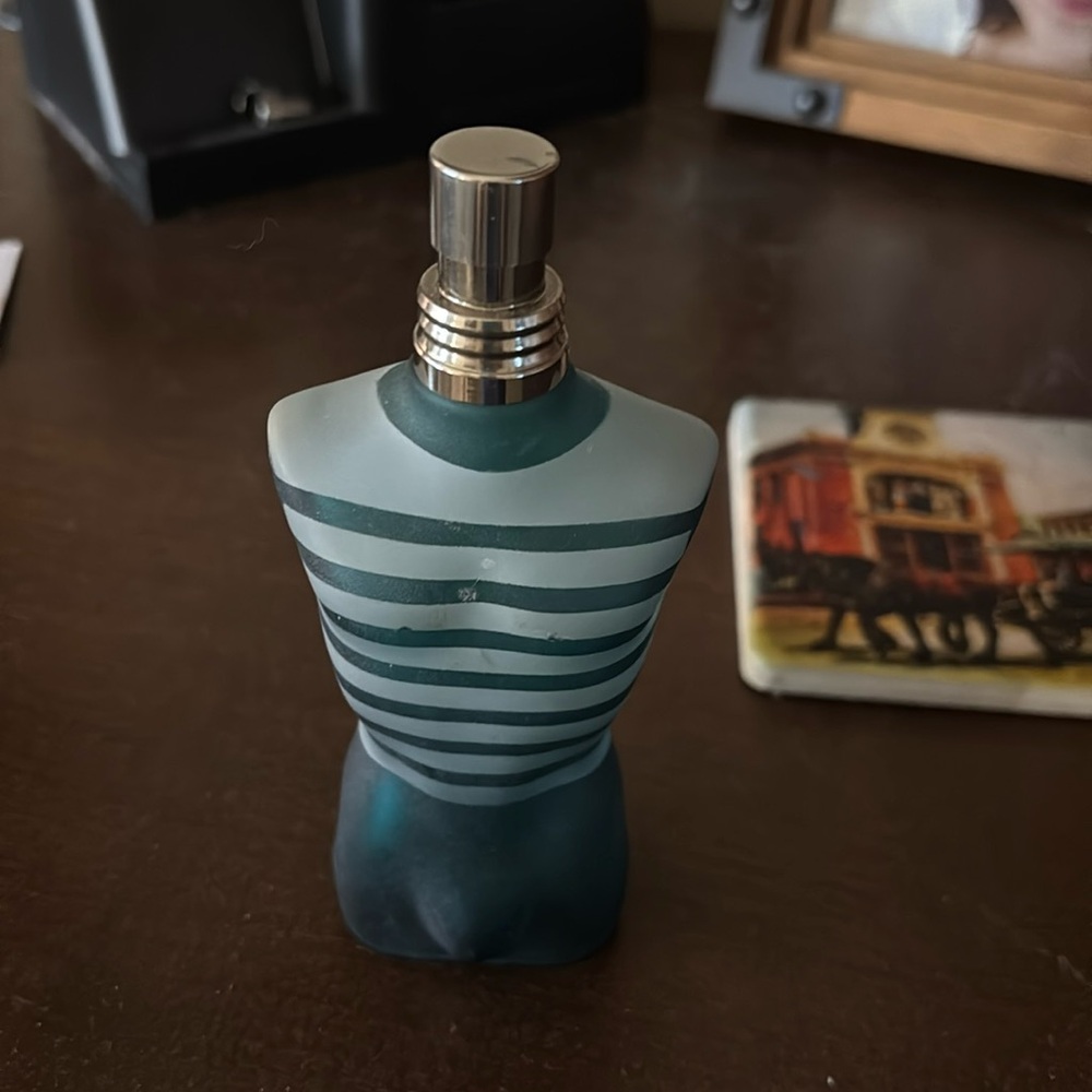 La male empty bottle